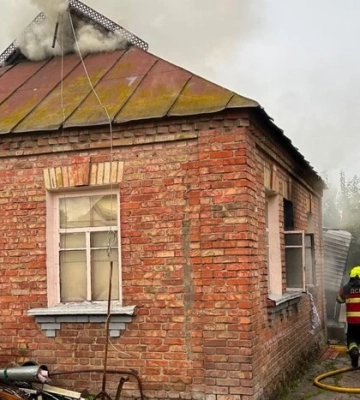 На Київщині чоловік через сварку підпалив будинок дружини
