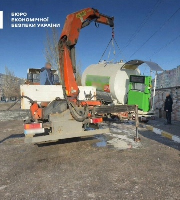 БЕБ Полтавщини викрило нелегальну АЗС у Дніпрі: справу організатора передали до суду