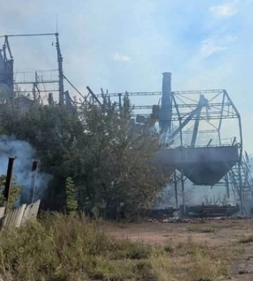 Агропідприємство на Сумщині потрапило під обстріл: знищено зерносховище та техніку