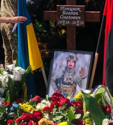 «У випадку моєї смерті не співайте сумних пісень». Під час прощання з військовим зачитали його останню волю — відео