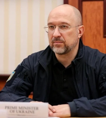 Шмигаль попередив про проблеми зі світлом через російські удари по енергетиці