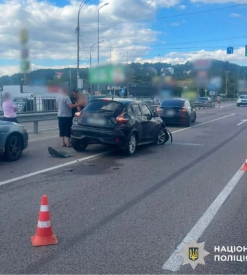 Внаслідок карколомної ДТП на Київщині постраждали три жінки та неповнолітня дівчинка