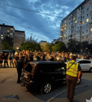 Побите авто та травмовані люди: у Тернополі спалахнула бійка між ТЦК та місцевими