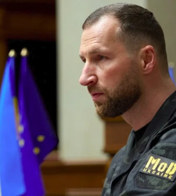 Рахманин объяснил, почему голосовал за назначение Хмары министром обороны