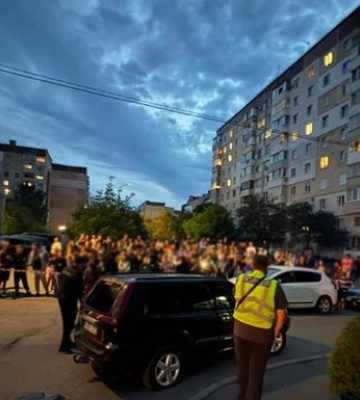 В Тернополе группа людей напала на военных ТЦК