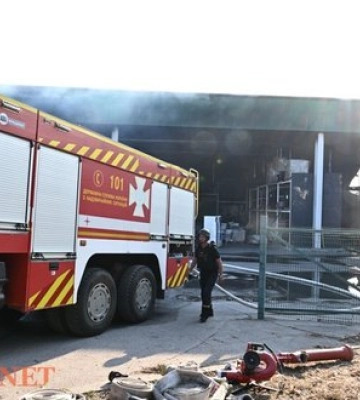 Ворог ударив по складу в Запоріжжі: спалахнула пожежа