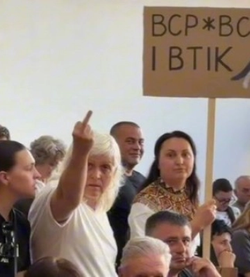 Від журналіста до депутата: які статки декларує Віталій Глагола і які питання можуть ставити виборці (відео)