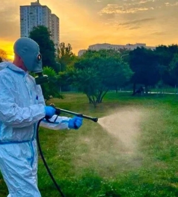 Повторна обробка від кліщів у парках Солом’янського району: де та коли проходитиме