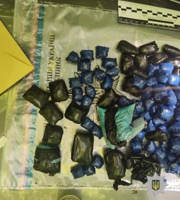 На Рівненщині поліцейські ліквідували канали збуту наркотиків