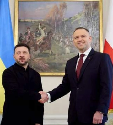 Трезвый подход к современным угрозам и уважение к прошлому, – Зеленский ответил на письмо Навроцкого