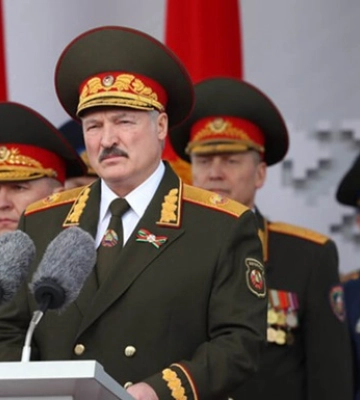 Беларусь начала внезапную проверку армии после визита главы ЦРУ в Москву