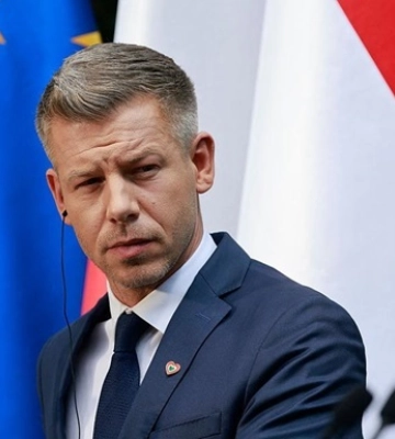 Мадяр офіційно визнав Росію загрозою для Угорщини