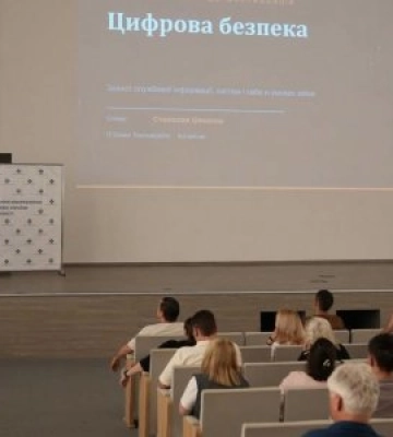 «Вони шукають найслабшу ланку»: в Ужгороді термосили чиновників і комунальників. Що сталося?