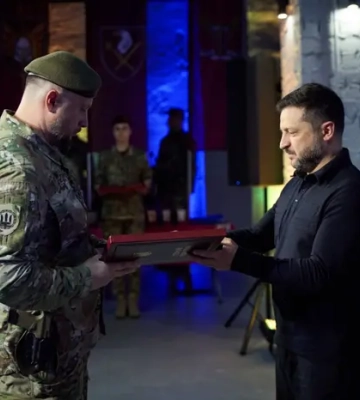 Зеленський нагородив орденами «Золота Зірка» Білецького й Колодія (відео)