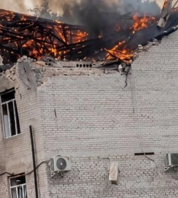 Росія вдарила по центру Лозової на Харківщині: попередньо, 10 людей поранені