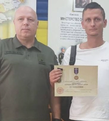 Захисник із Волині отримав медаль «За поранення» від Міністра оборони