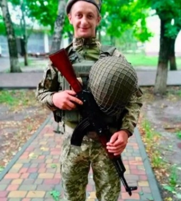 «На щиті» до Хуста повертається Павло Лазар: понад два роки захисника вважали зниклим безвісти