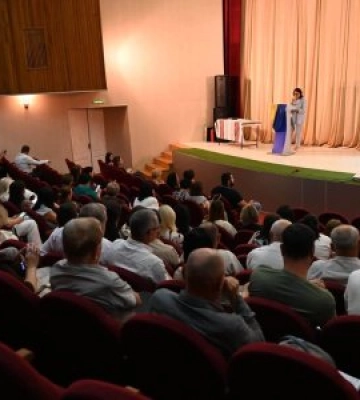 «Безплатна їжа для всіх і англійська з малечку»: на Закарпатті освіту чекають революційні зміни з 1 вересня. До чого готуватися батькам?