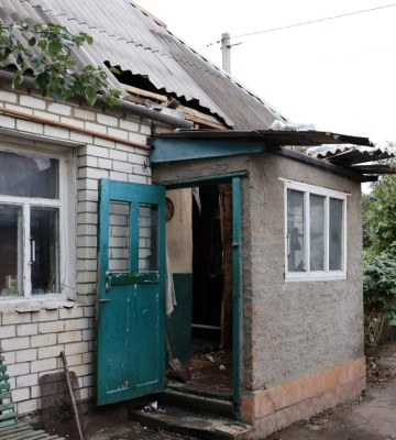 Російський дрон влучив у будинок у Дергачах: усередині перебувало літнє подружжя