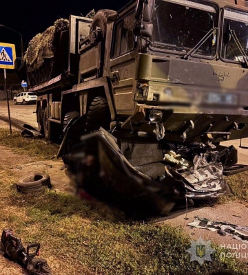 У Запоріжжі лобове зіткнення вантажівки та легковика призвело до загибелі людини на місці ДТП