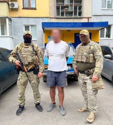 У Кропивницькому затримано чоловіка, який вчинив стрілянину із пораненим
