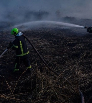 На Кіровоградщині тиждень гасили пожежу на недіючих відстійниках