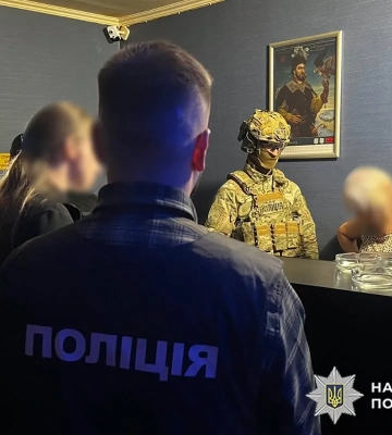 Відео: 63-річна жінка облаштувала підпільне казино у підвалі багатоповерхівки