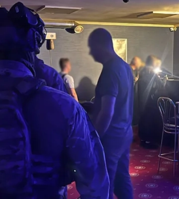 В Хмельницькій області пенсіонерку підозрюють в організації підпільного казино в підвалі житлового будинку
