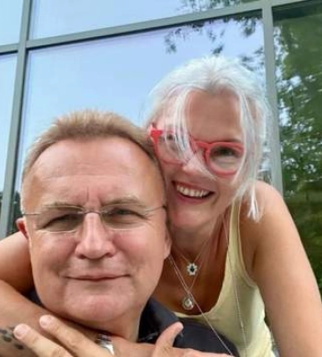 Андрій Садовий показав, де відсвяткував 58-річчя, та поділився фото з дружиною