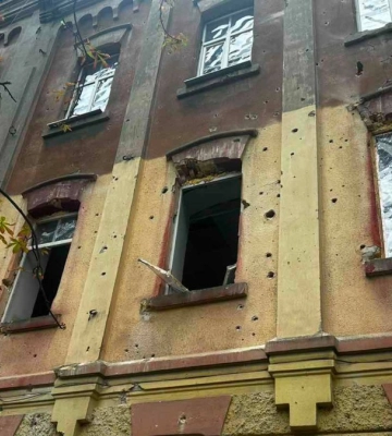 В Одессе в результате вражеской атаки пострадали три человека