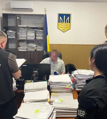 На Київщині викрили голову суду та посередника у схемі фіктивної відстрочки від мобілізації