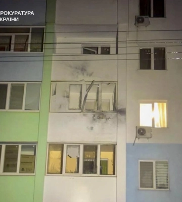 У Харкові БпЛА «Молнія» влучив у багатоповерхівку: постраждав 23-річний чоловік