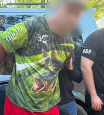 28 тысяч просмотров: в Черновцах мужчина снимал режимный объект и призвал распространять видео