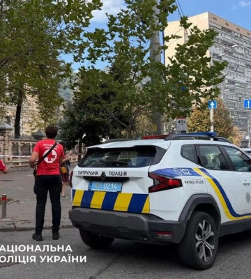 Київська поліція повідомила про трьох постраждалих внаслідок ранкової атаки БпЛА на столицю. ФОТО