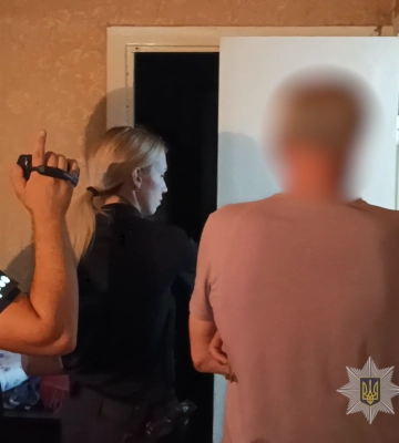 Задушив матір через пенсійну карту: правоохоронці розслідують вбивство в Одесі