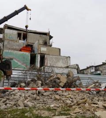 У Полтаві почали відновлення пошкодженого ракетним ударом будинку на Баленка, 7