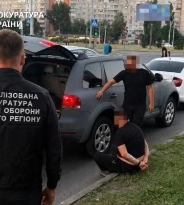У Харкові командира взводу підозрюють у вимаганні 20 тисяч доларів за вплив на ТЦК та ВЛК