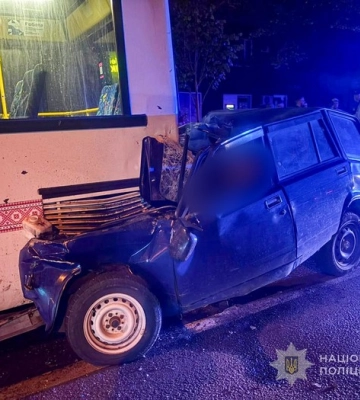 Загинули троє людей: поліція встановлює обставини двох аварій у Запоріжжі та Запорізькому районі