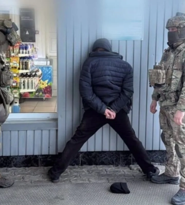 Вымогали деньги и имущество у людей: правоохранители разоблачили участников организованной преступной группировки