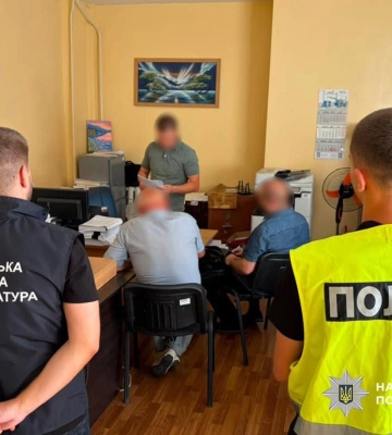 Контролював збут наркотиків у Чигирині - на Черкащині підозрюється «смотрящий» та його поплічники