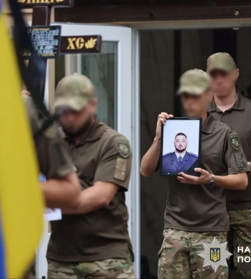 В Херсоне простились с погибшим полицейским Анатолием Загродским
