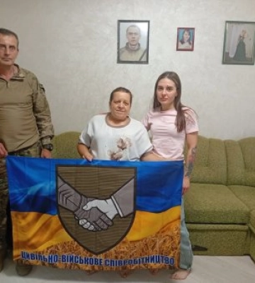 Закарпаття пам’ятає Героїв: на Тячівщині відвідали родину полеглого розвідника Олега Кашевського