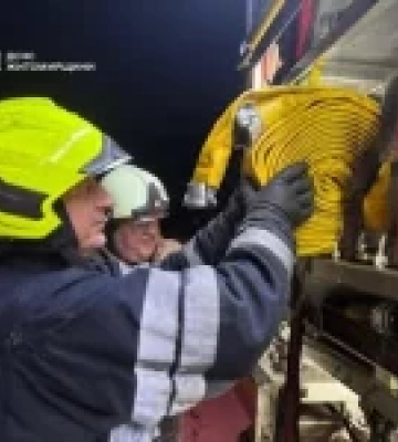 На Житомирщині після атаки дронів загорілися 4 вантажівки та 3 напівпричепи