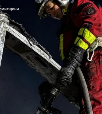 Загарбники атакували дронами Житомирщину, виникла пожежа на території приватного підприємства