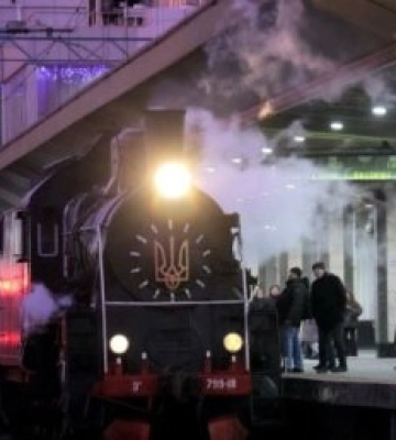 Через ворожі обстріли затримуються поїзди на Закарпаття та з області: перелік рейсів та інструкція для пасажирів