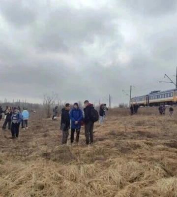 Поїзди по всій Україні вибилися з графіка: затримки сягнули 10 годин