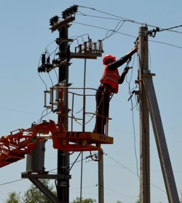 Названо чотири області України з відключеннями