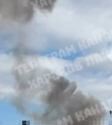 Росіяни атакували ТРЦ у Харкові. ВIДЕО
