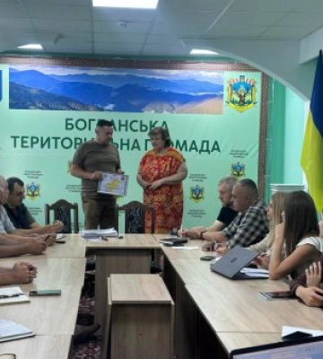 Сільський голова з Рахівщини отримав відзнаку за прихисток вимушених переселенців із Херсонщини