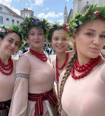 Кропивницька «Аеліта» підкорила глядачів Бельгії та Нідерландів українським танцем 